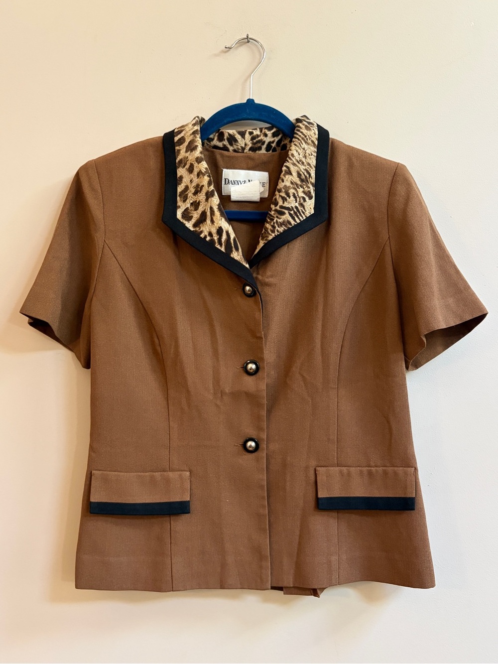 Danny & Nicole Vintage Brown Leopard Accent Button Up Short Sleeve Blouse Top